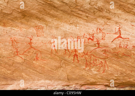 Prähistorische Felszeichnungen in Awis Tal, Akakus Gebirge, libysche Wüste, Libyen, Sahara, Nordafrika, Afrika Stockfoto