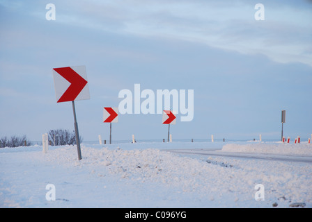 eisigen Schnee bedeckten Straße Niederlande Europa Stockfoto