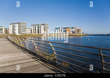 Am Wasser wohnen auf Cardiff Bay Stockfoto