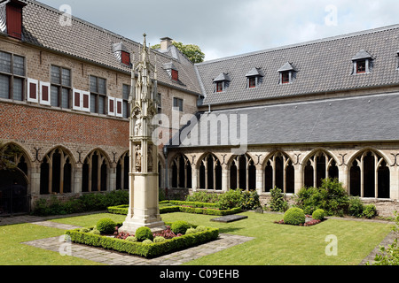 Ehemaliges Kloster von St. Viktor, Kreuzgang, Xanten, Niederrhein Region, North Rhine-Westphalia, Deutschland, Europa Stockfoto