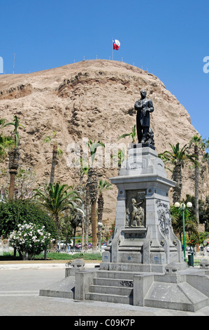 Chilenische Flagge, El Morro, Berg, Wahrzeichen, Theater, Krieg des Pazifiks, Plaza Colon Square, Denkmal, Antofagasta, Arica Stockfoto