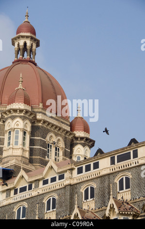 Indien, Bundesstaat Maharashtra, Mumbai (aka Bombay). Das berühmte 5-Sterne historische Taj Hotel. Stockfoto