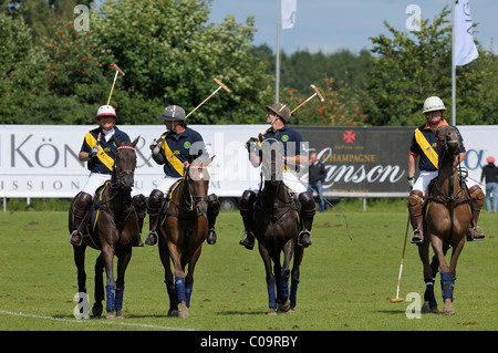 Team-Koenig & Cie, von links: Dr. Hannes Huehnlein, Juan Ruiz-Guiñazú, Miguel Amiva, Dirk Baumgartner, Polo, Polo-Spieler Stockfoto