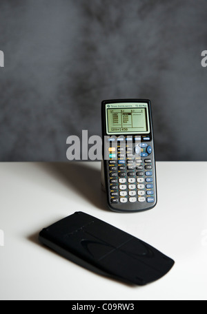 Detail von einem Texas Instruments grafischen Taschenrechner mit Platz für Kopie. Stockfoto