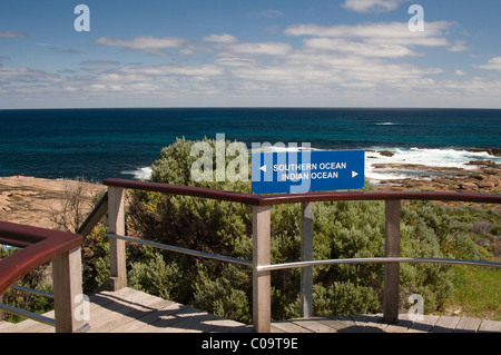 Zwei Ozeane treffen am Cape Leeuwin Leuchtturm, Südwesten Western Australia Stockfoto
