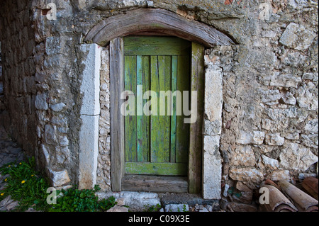 Holztür, Lubenice, Insel Cres, Kroatien, Europa Stockfoto