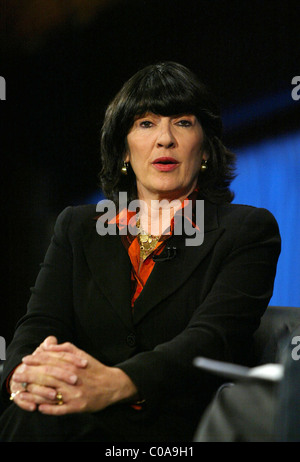 Christiane Ampour besucht "The World: A Gespräch mit Christiane Amanpour" Marvin Kalb interviewt CNN-Korrespondent Stockfoto