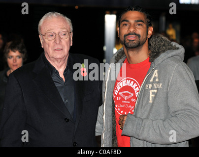 Sir Michael Caine und David Haye Harry Brown - UK-Film-Premiere im Odeon Leicester Square statt. London, England - 10.11.09 Stockfoto