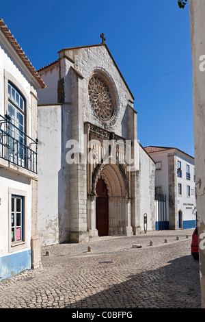 Kirche Santo Agostinho da Graça und "Casa do Brasil", Stadt Santarém, Portugal. Bettelmönch/Flamboyant-Gotik. Stockfoto