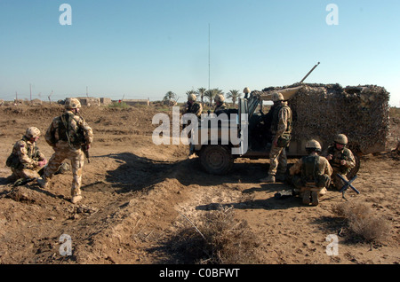 In der Vergangenheit hatte die erste militärischen Kommunikation die Form einfache Signale senden/empfangen (oft versteckt oder codiert, um sein Stockfoto