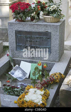 Jim Morrison von den Türen Grab im Friedhof Père Lachaise Paris Frankreich Stockfoto