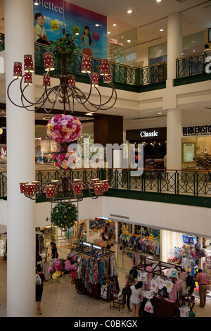 Innenraum der Tanglin Mall, Singapur Stockfoto