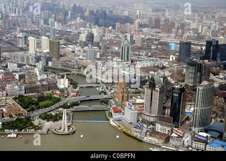 Denkmal für die Helden des Volkes liegt am Zusammenfluss von Suzhou Creek und den Fluss Huangpu, Shanghai, China Stockfoto