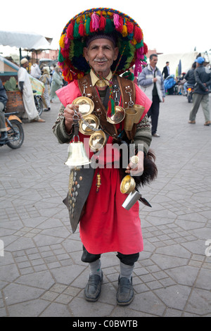 Marrakesch-Wasser-Verkäufer in Platz Djemaa el Fna Ian McEwen Stockfoto