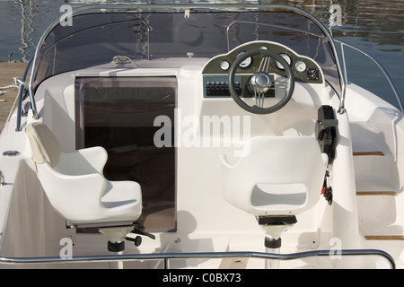 Motorboot-cockpit Stockfoto