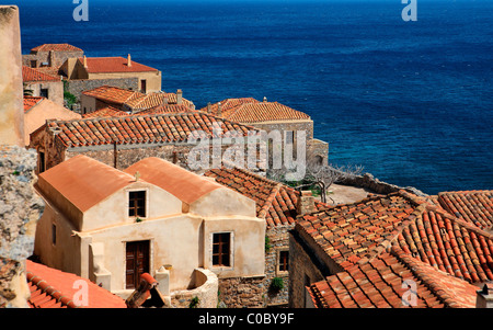 Traditionelle Häuser in der mittelalterlichen "Castletown" Monemvasia (oder "Malvasia"), in der Präfektur Lakonien, Peloponnes, Griechenland Stockfoto