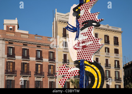 Detail an der Moll De La Fusta Kopf Skulptur von Lichtenstein in Barcelona, Katalonien, Spanien Stockfoto