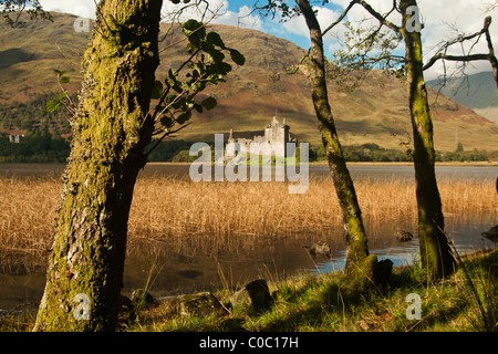 Kilchurn Castle liegt am östlichen Ende der Loch Awe in der Nähe von Dalmally, Schottland. Stockfoto