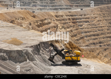 Szene aus Kennecott Utah Copper Tagebau, in der Nähe von Salt Lake City, Utah, eines der größten in der Welt. Stockfoto