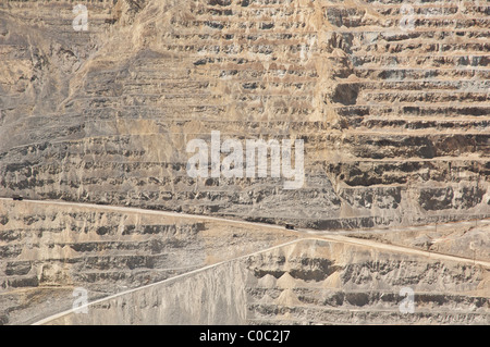 Szene aus Kennecott Utah Copper Tagebau, in der Nähe von Salt Lake City, Utah, eines der größten in der Welt. Stockfoto