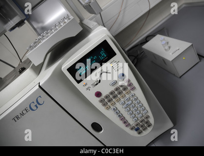 Gaschromatograph Trace im zentralen forensischen Labor der polnischen Polizei in Warschau Stockfoto