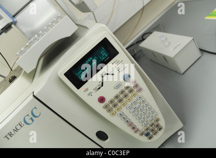 Gaschromatograph Trace im zentralen forensischen Labor der polnischen Polizei in Warschau Stockfoto