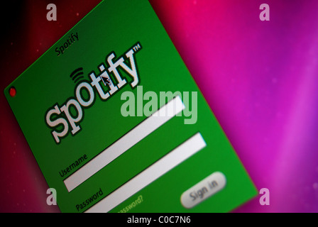 Foto von der Spotify Musik-Streaming-Login auf dem Desktop eines Apple MacBook mit OS X Snow Leopard Stockfoto
