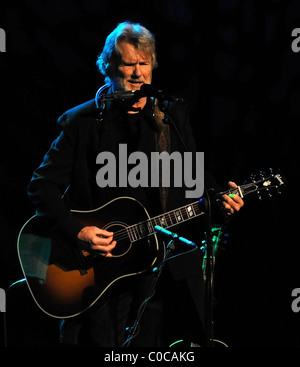 Country-Musik Singer-Songwriter und Hollywood-Schauspieler Kris Kristofferson erklingt in der Olympia Theatre in Dublin - Stockfoto