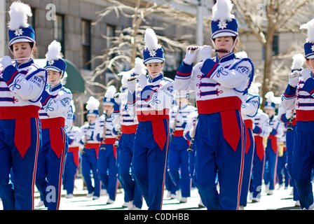 Blaskapelle an der St. Patricks Day Parade auf der Fifth Avenue in New York City. Stockfoto