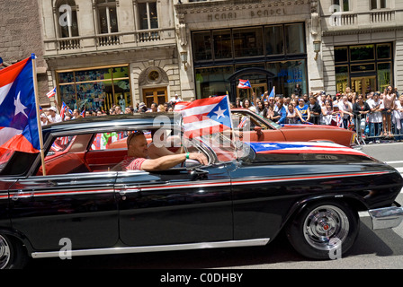 Die Puerto Rican Day Parade auf Fifth Avenue, New York City, Juni 2009. Stockfoto