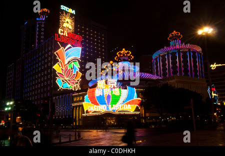 Allgemeine Nachtansicht des großartigsten Casinos in Macau Straße. Stockfoto