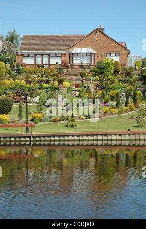 Riverside Bungalow, Barrow auf Soar, Leicestershire, England, UK Stockfoto