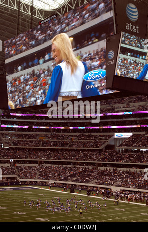 Dallas Cowboys Cheerleaders bei Chicago Bears V Dallas Cowboys NFL-Spiel, Cowboys Stadium, Arlington, Texas, USA. Stockfoto