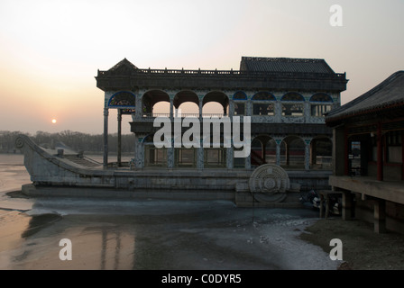 Aus Marmor Boot in Kunming See, Sommerpalast Peking, China Stockfoto