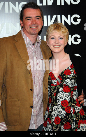 Johnny Shentall und Yvette Fielding Leben 2008 Sommerflugplan starten bei China Tang im Dorchester - innen Ankünfte Stockfoto