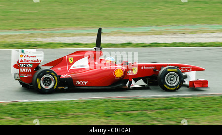 spanische Formel1-Fahrer Fernando Alonso im Ferrari F150th Rennwagen im Februar 2011 Stockfoto