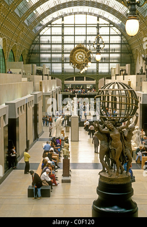 Vier Teile der Welt halten einer Himmelskugel, Jean Baptiste Carpeaux, Musee d ' Orsay, Musée d ' Orsay, Paris, Frankreich Stockfoto