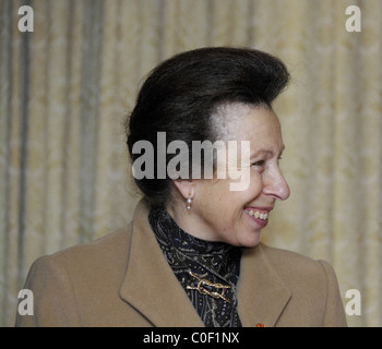 Ihre königliche HighnessThe Princess Royal Teilnahme an einem Empfang in Paisley, anlässlich des 50. Jahrestages der Save the Children, Stockfoto