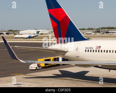 Flugzeuge am Flughafen Fort Lauderdale FL. Stockfoto