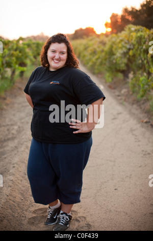 Reedley, California, Vereinigte Staaten von Amerika.  Porträt eines übergewichtigen Teenager Mädchen. Stockfoto