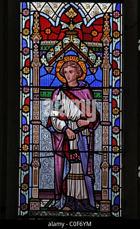 Ein Glasfenster, die Darstellung der Apostel Simon, Schlachtfeld Kirche, Shropshire Stockfoto