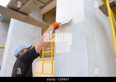 Zeichnung der Rechnung Putz an der Wand. Externe Ausstattung eines Gebäudes Stockfoto