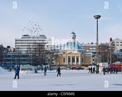 Marktplatz - Kauppatori - im Winter Schnee, Turku, Südwest-Finnland Stockfoto