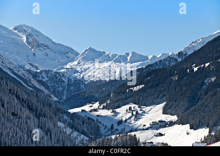 Zillertal-Tal im Winter, Österreichische Alpen. Stockfoto