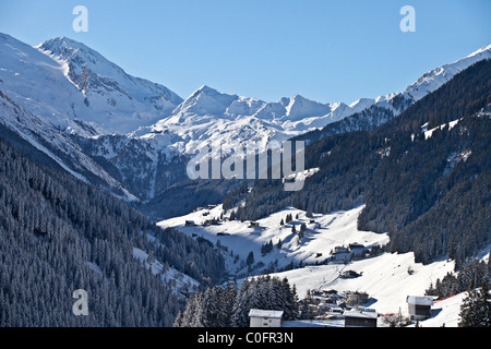 Zillertal-Tal im Winter, Österreichische Alpen. Stockfoto