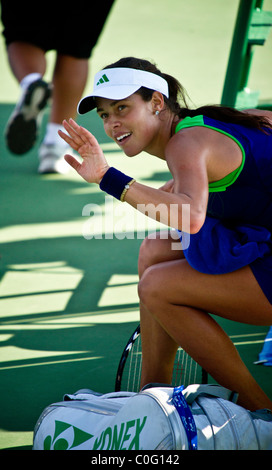 Ana Ivanovic (SRB) Wellen an das Publikum während des WTA-Turniers PTT Pattaya Open in Pattaya, Thailand Stockfoto