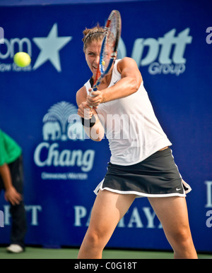 Sara Errani (ITA) spielt im Semi-Finale gegen Roberta Vinci Italiens bei PTT Pattaya Open in Thailand Stockfoto