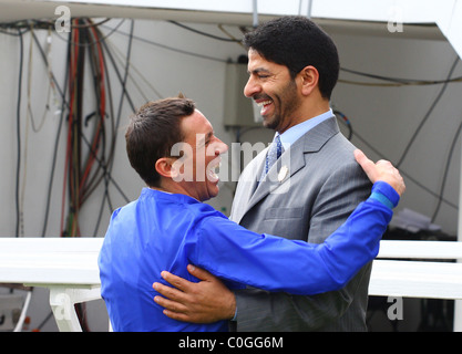 Frankie Dettori und Trainer Saeed Bin Suroor an der Epsom Derby Festival Surrey, England - 06.06.08 Stockfoto