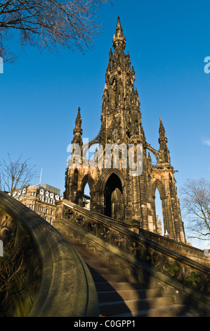 dh Walter Scott Monument PRINCES ST GARDENS EDINBURGH Sir Walter Scott Memorial East Princes Street Garden Steps victorian Monument Stockfoto