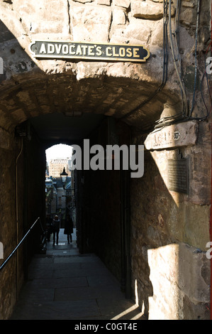 dh-Befürworter schließen ROYAL MILE EDINBURGH alte Gassen Edinburgh schließen Gasse Stockfoto